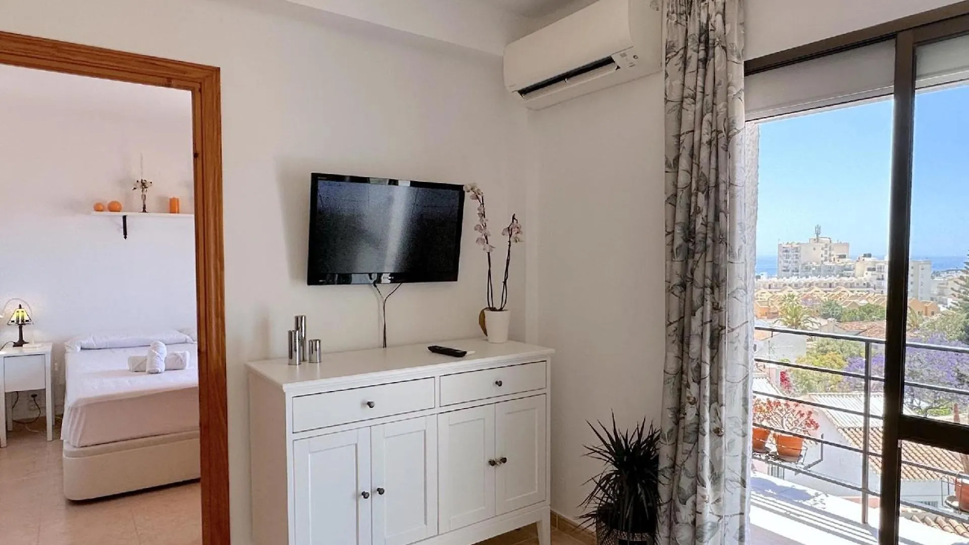 Apartment Ferienwohnung Fuer 4 Personen Ca 50 Qm In Nerja, Andalusien Costa Del Sol